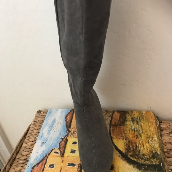 Grey shade boots ... worn once! - Picture 3 of 5